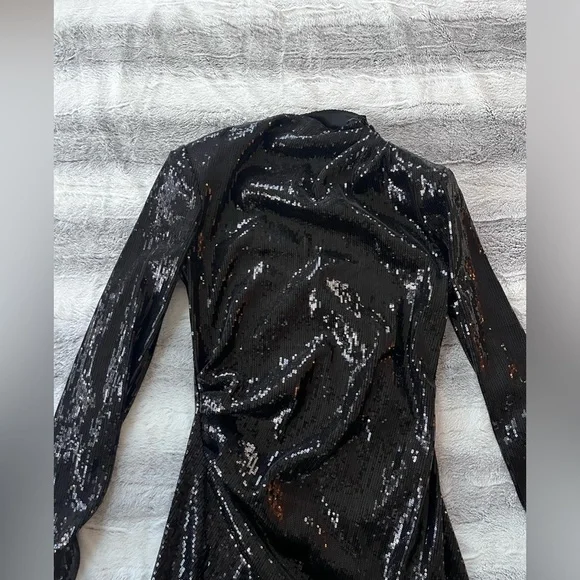 BLOGGER FAV ZARA SHOULDER PAD DRAPED Sequins DRESS mob wife - Picture 5 of 9